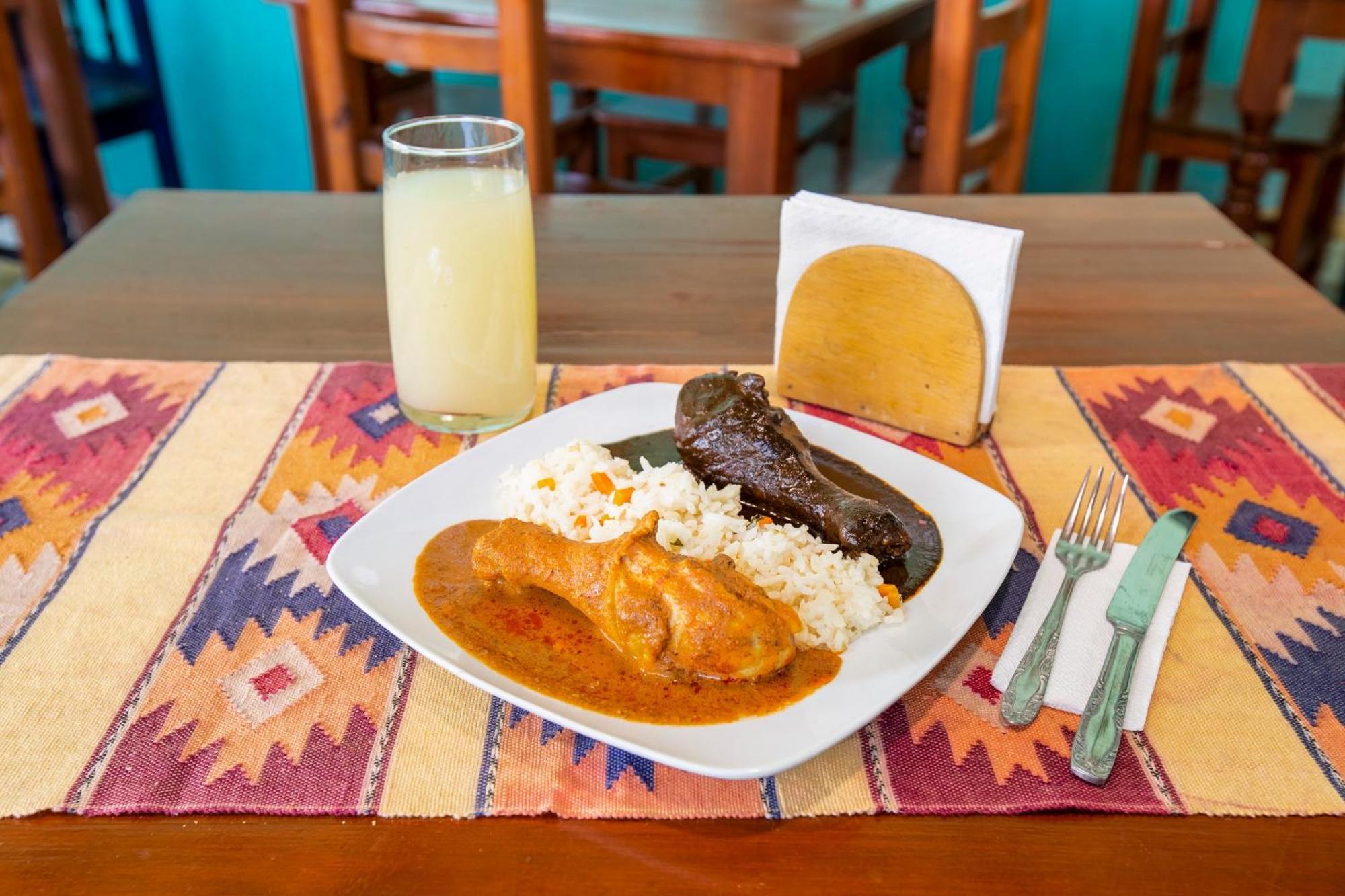 Oyo Hotel Y Restaurante Mitla, Oaxaca San Pablo Villa de Mitla Eksteriør billede